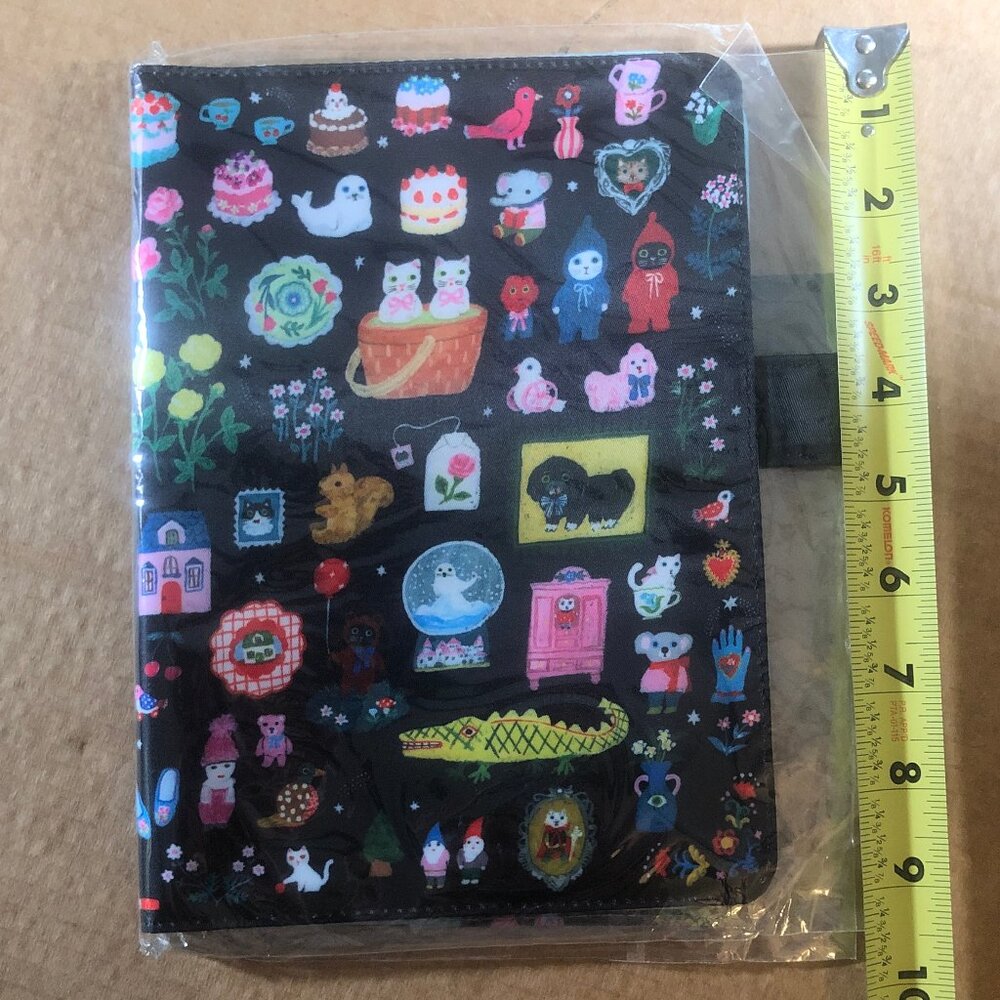 Hobonichi Yumi Kitagishi Little Gifts A5 Cover - Picture 2 of 6